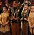 Kebaya Jawa Hitam Modern